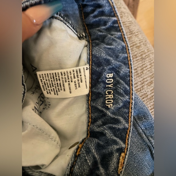 Slightly worn American eagle ripped jeans - Picture 2 of 5